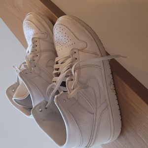 Jordan 1 shoes
